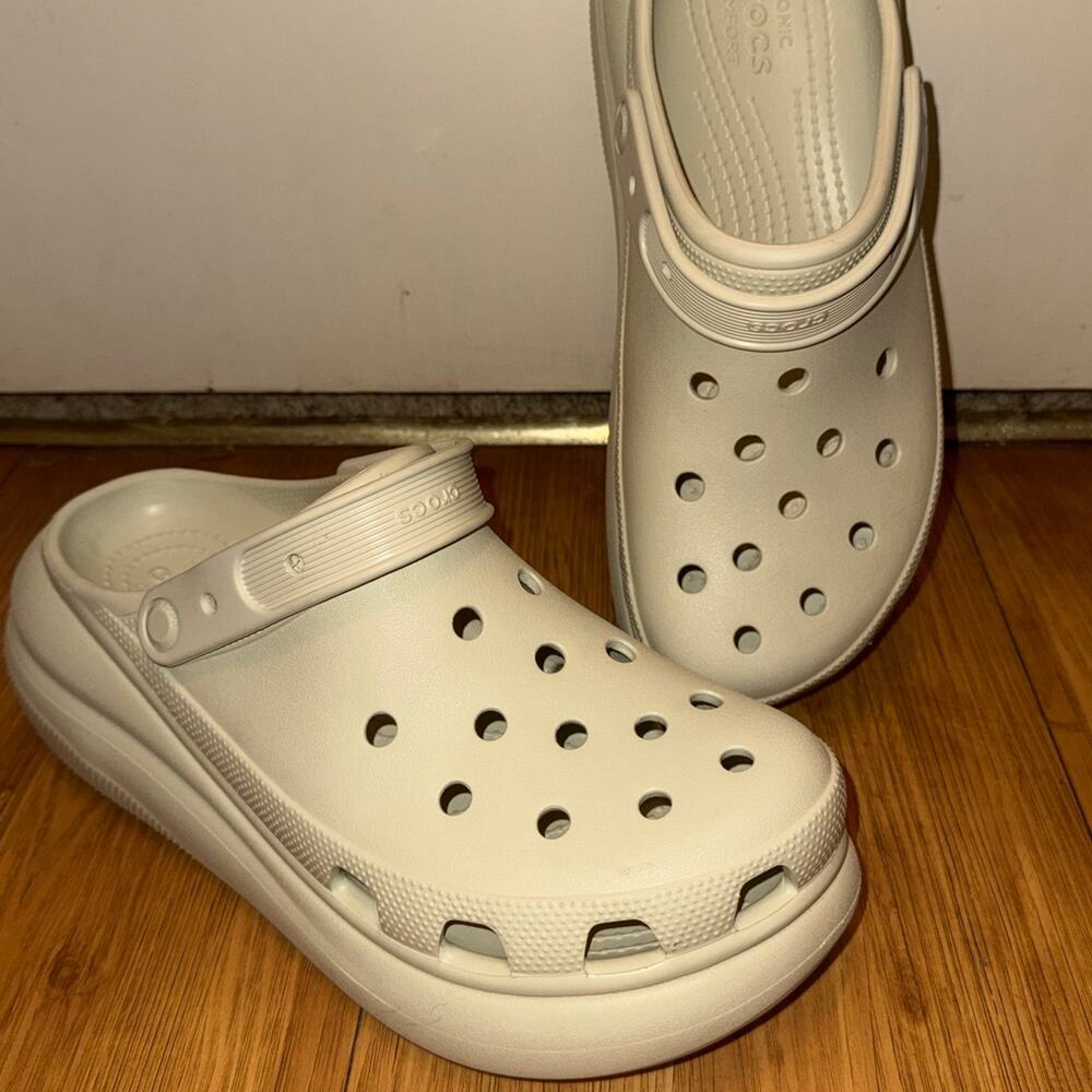 Crocs Classic Crush Clog Cream Beige Platform M10 W12 Women’s 12 Men’s 10